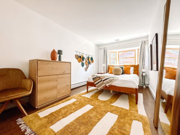 Queen Master Suite