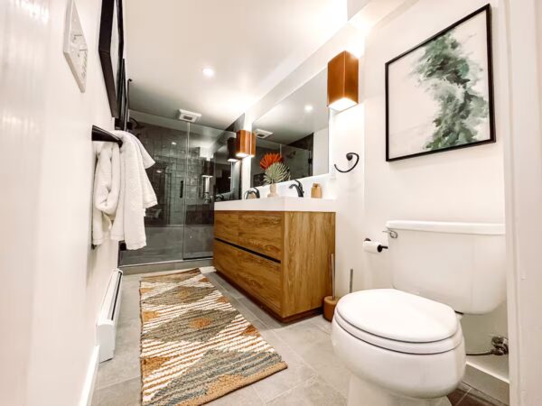 Queen Suite - Image 3