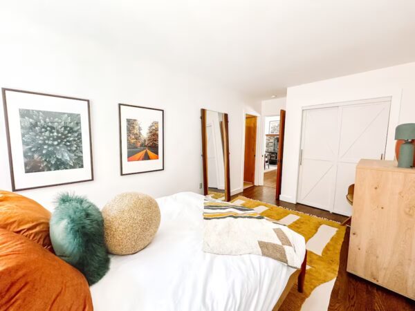 Queen Master Suite - Image 2