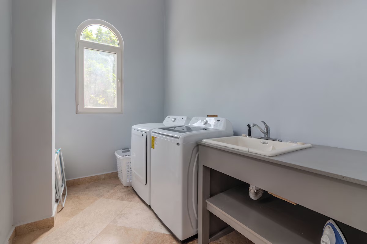 Shared Suite - Image 7