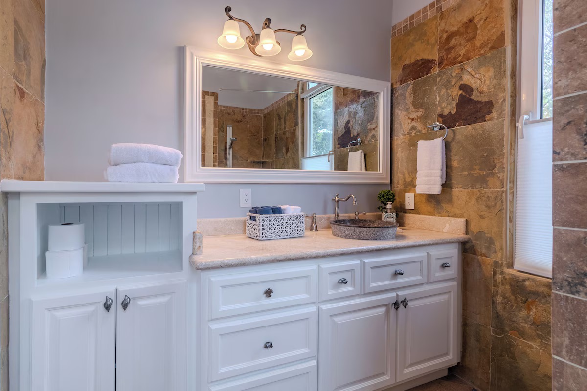 Shared Suite - Image 6