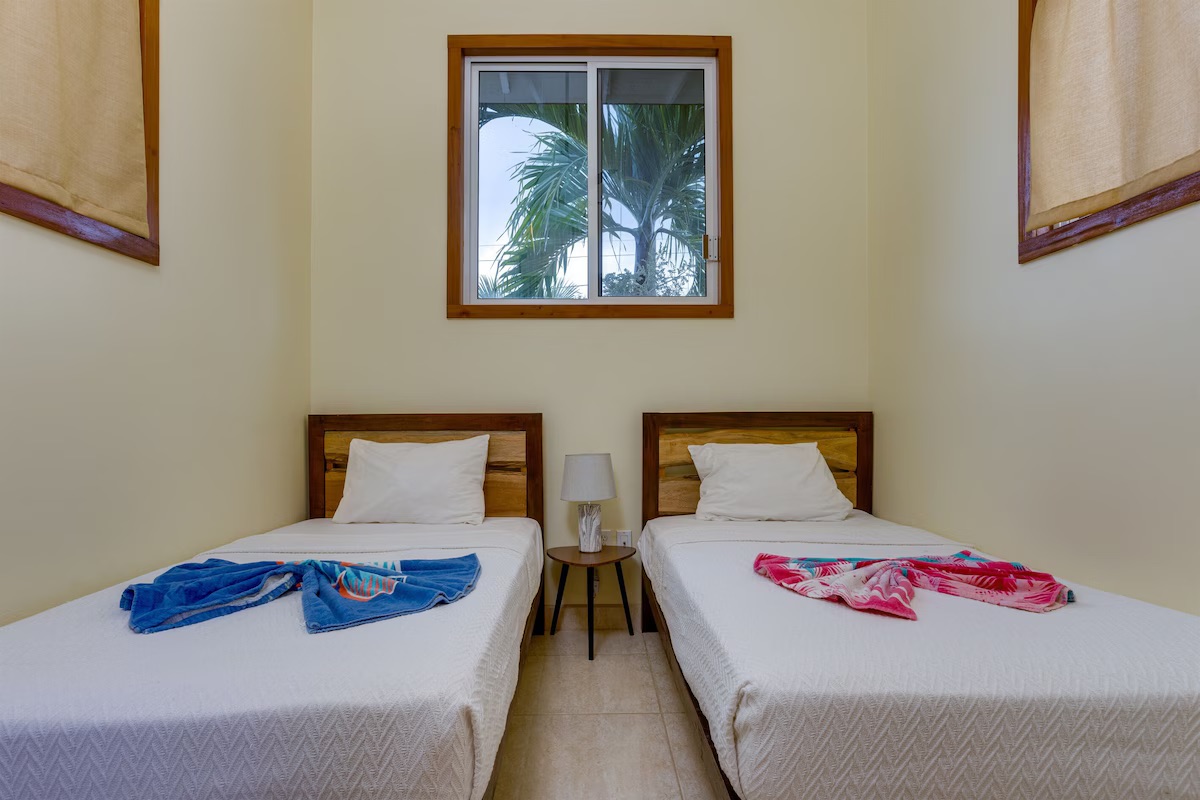 Casita Singles - Image 2